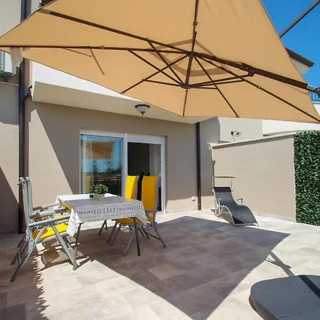 Dino A22 Apartment *