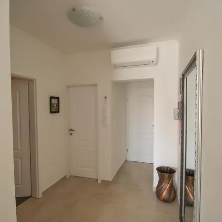 Dino A22 Apartmán Bužinija