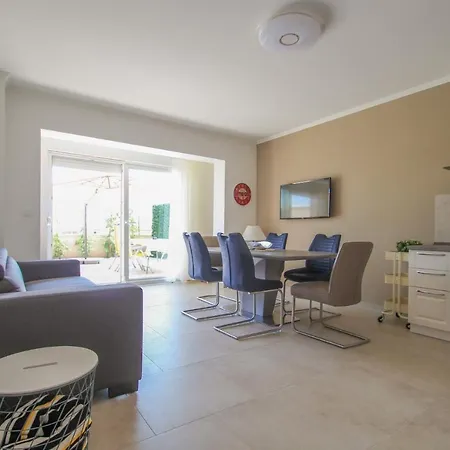 Apartman Dino A22